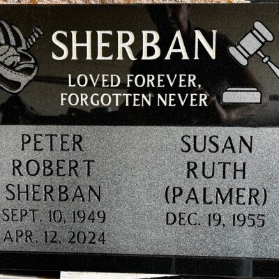 black-granite-marker-with-baseball-and-gavel-artwork